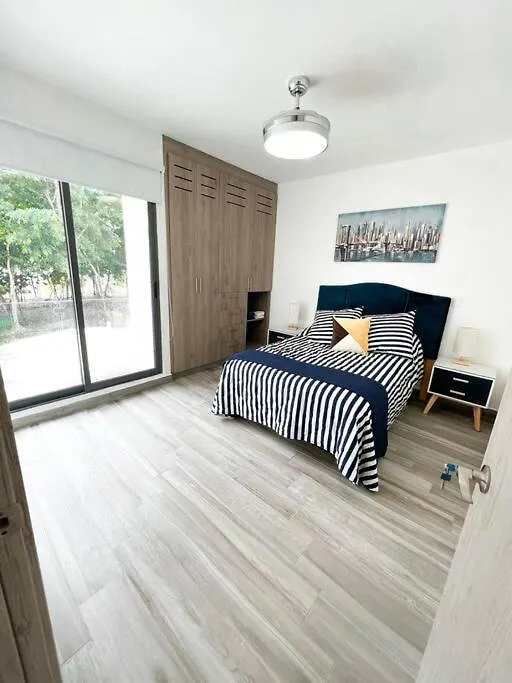 Villa Bali Life Style Villa, Beautiful 3Brs 2.5 Bath Beach House. Playa del Carmen Mexikó
