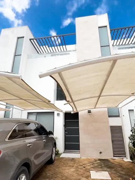 Bali Life Style Villa, Beautiful 3Brs 2.5 Bath Beach House. Playa del Carmen